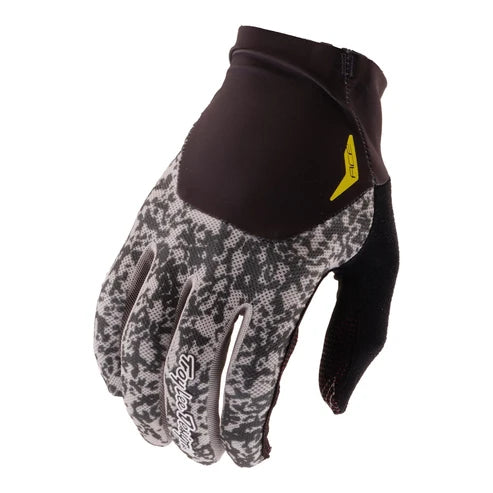TLD ACE GLOVE TERRA CARBON